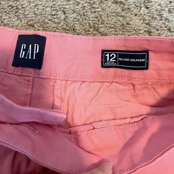 Gap relaxed girlfriend pink shorts - Picture 2 of 2
